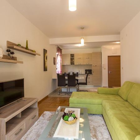 Apartments Rivijera Herceg Novi Esterno foto