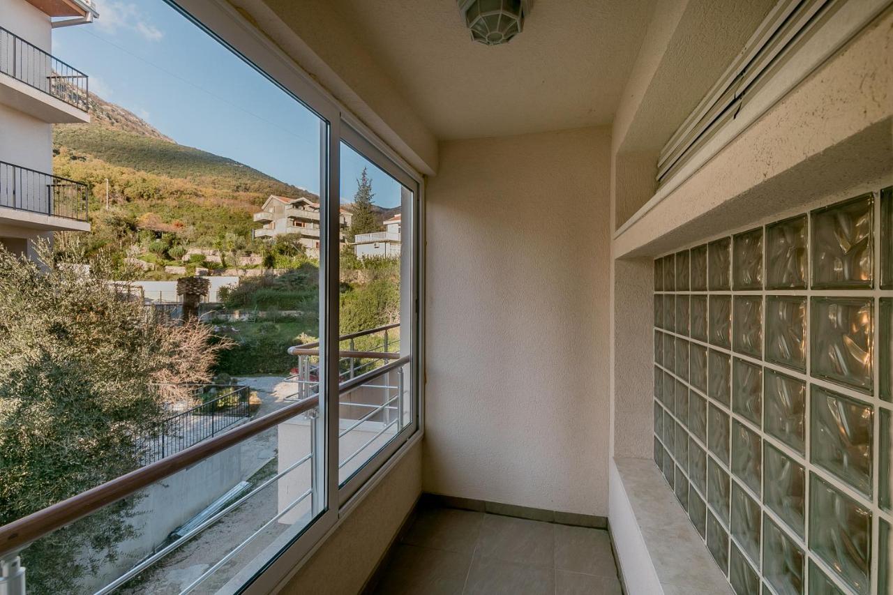 Apartments Rivijera Herceg Novi Esterno foto