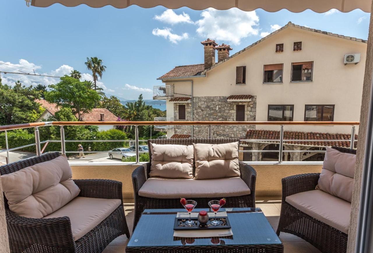 Apartments Rivijera Herceg Novi Esterno foto