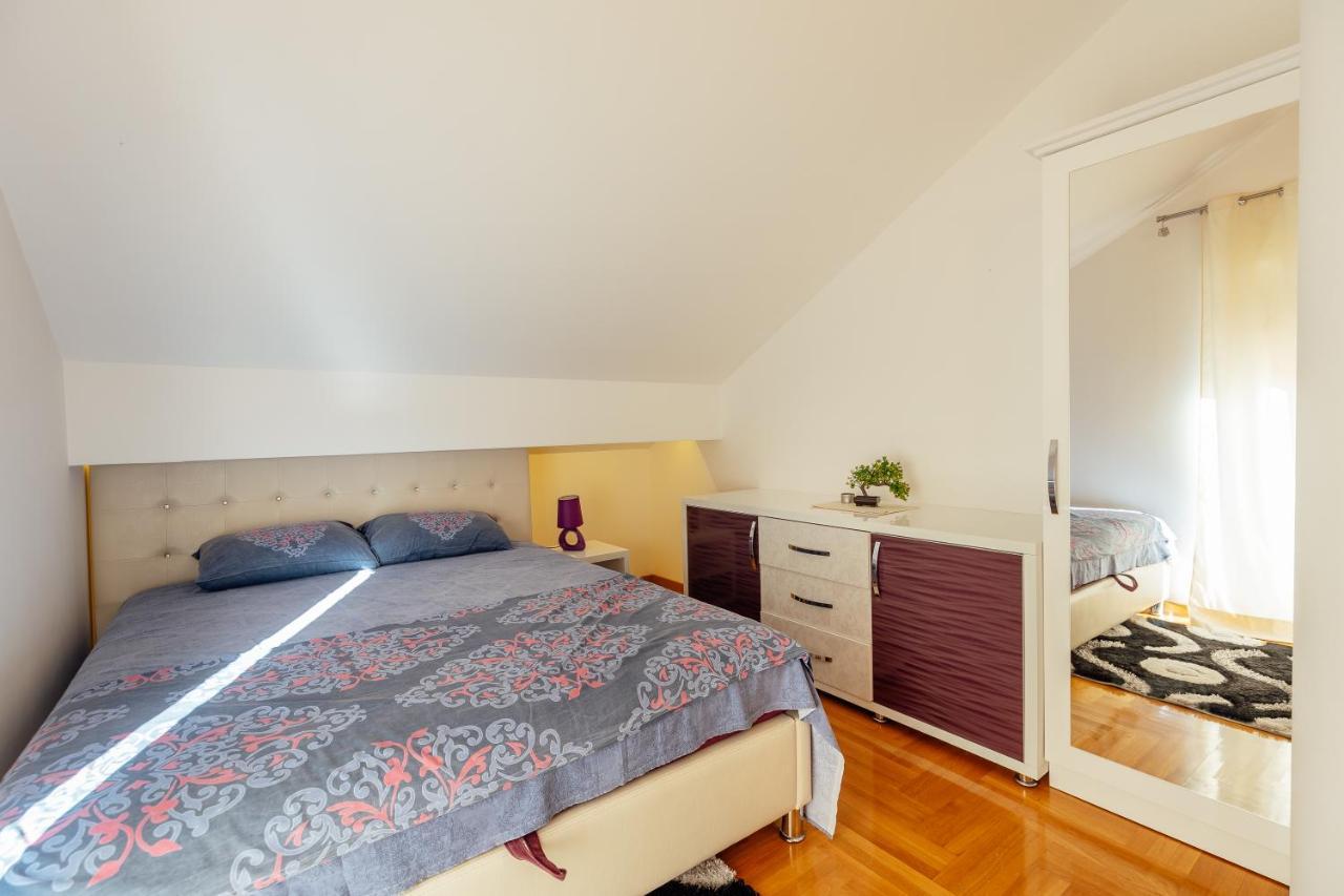 Apartments Rivijera Herceg Novi Esterno foto