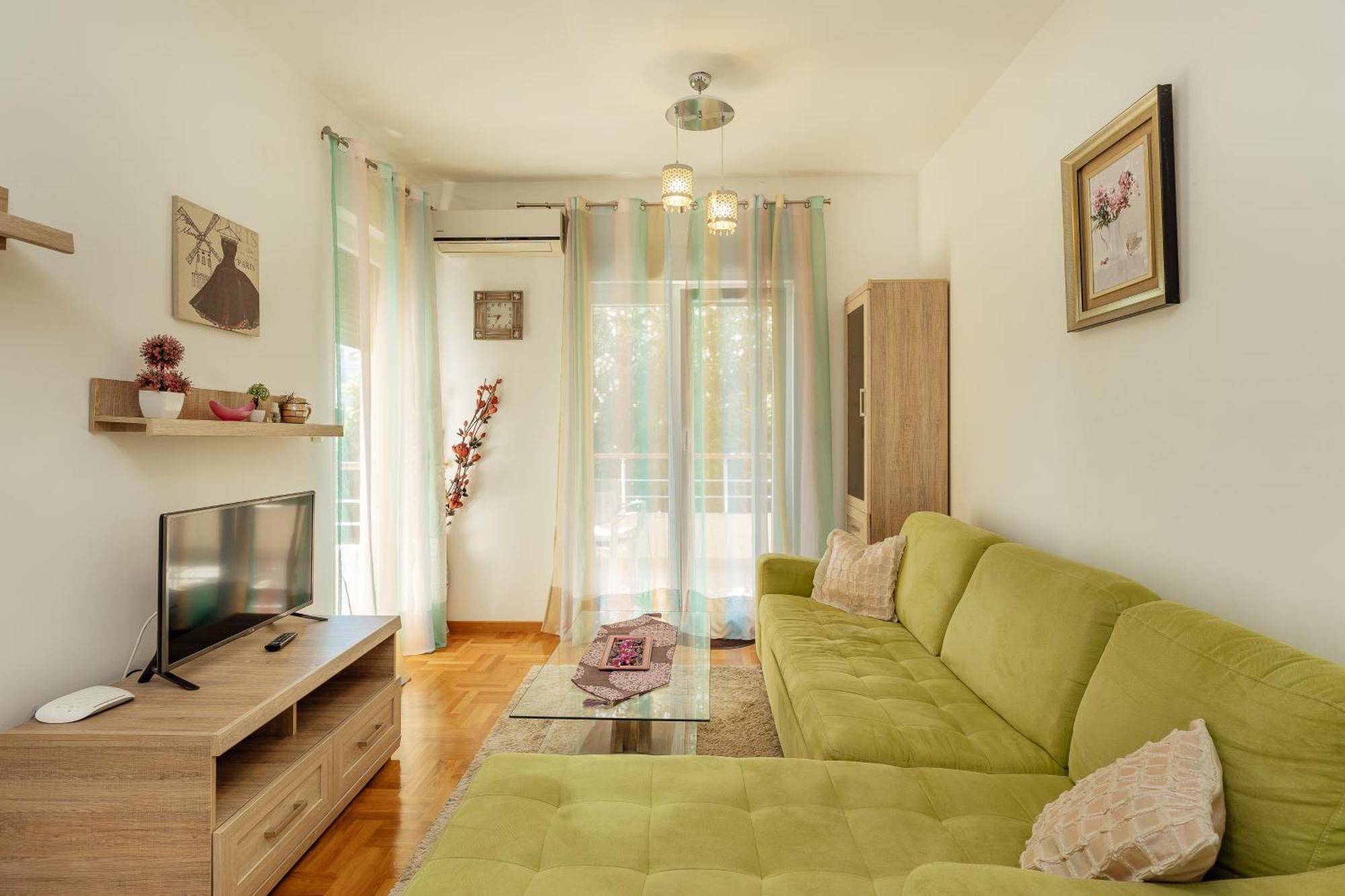 Apartments Rivijera Herceg Novi Esterno foto