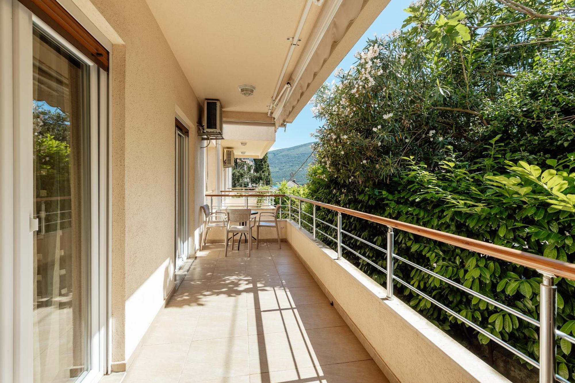 Apartments Rivijera Herceg Novi Esterno foto