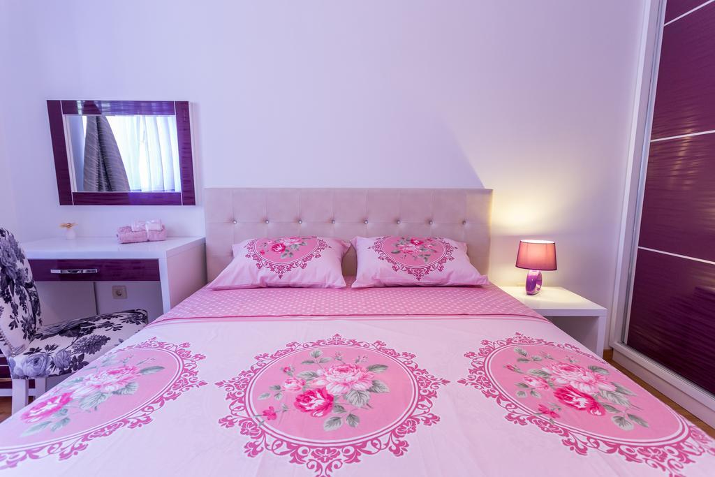 Apartments Rivijera Herceg Novi Esterno foto