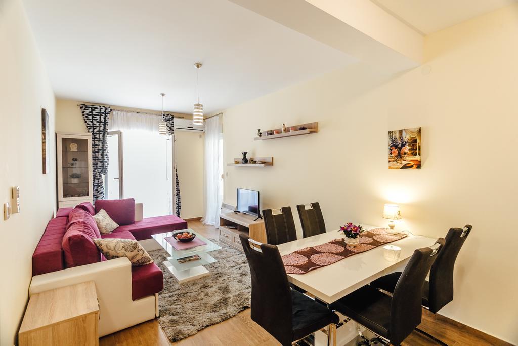 Apartments Rivijera Herceg Novi Esterno foto