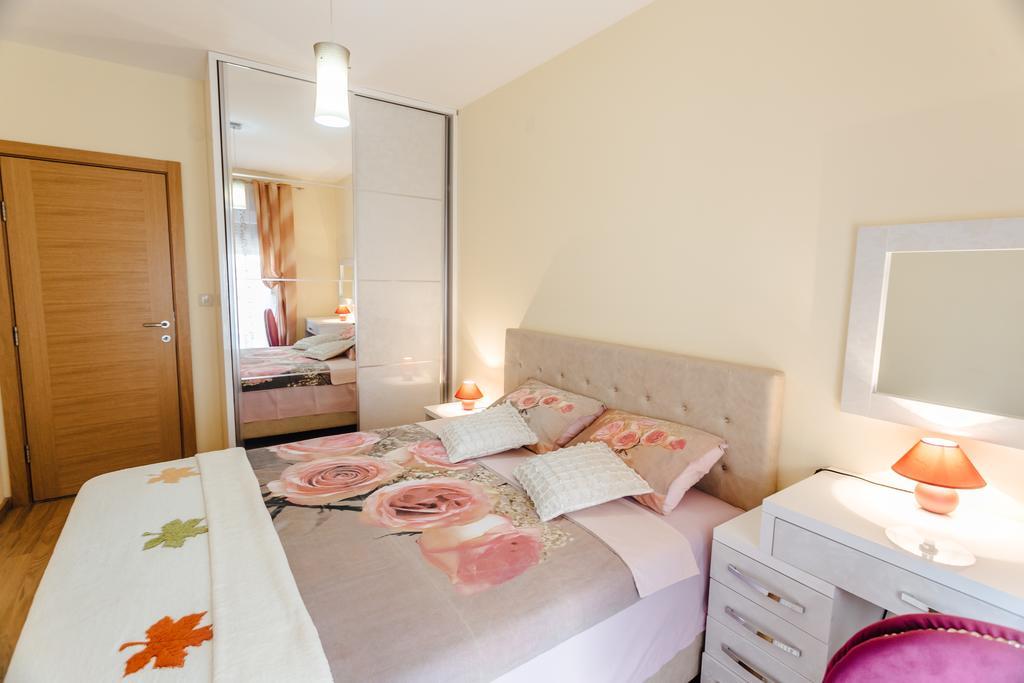 Apartments Rivijera Herceg Novi Esterno foto