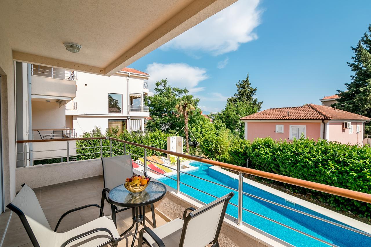 Apartments Rivijera Herceg Novi Esterno foto