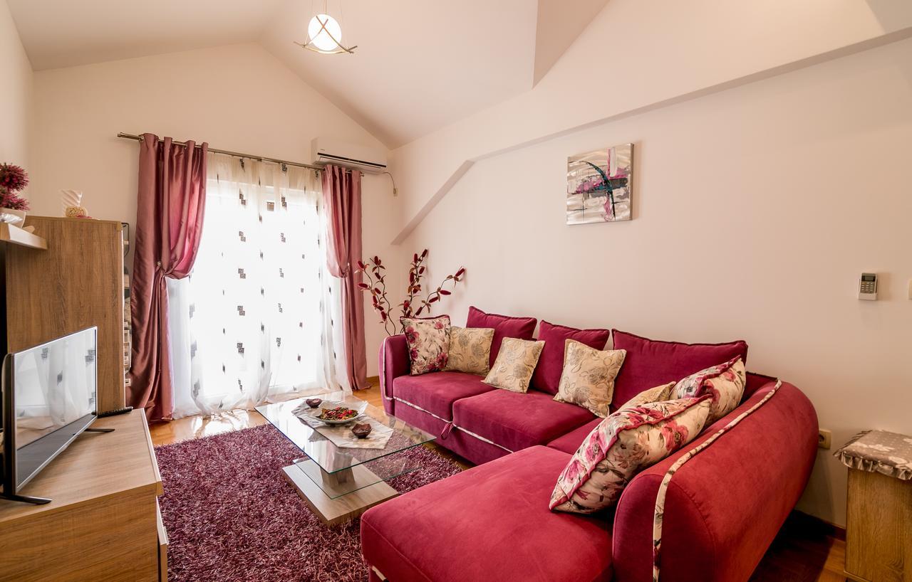 Apartments Rivijera Herceg Novi Esterno foto